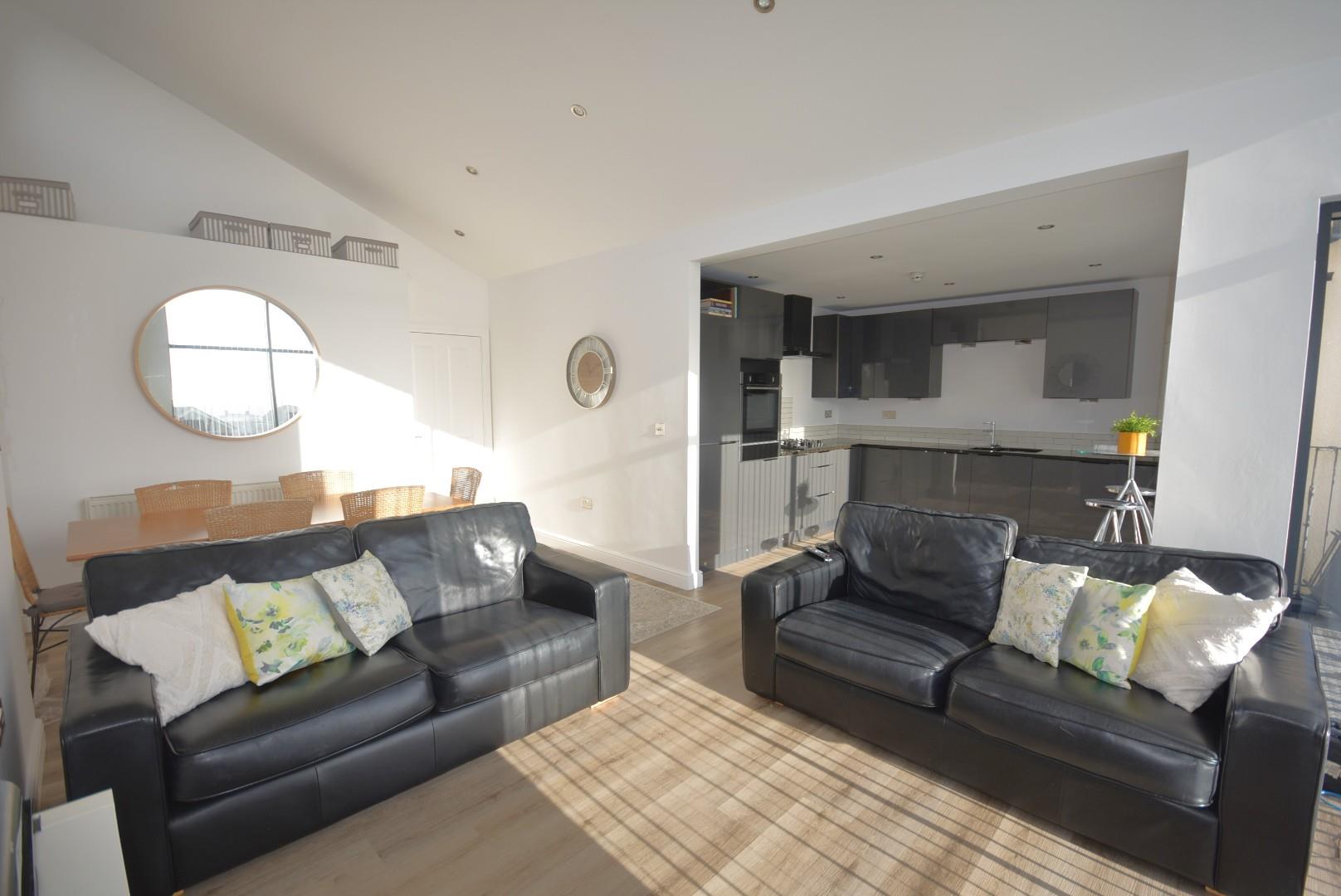 4 Romilly Views, Highfield Close Barry CF62 6NP